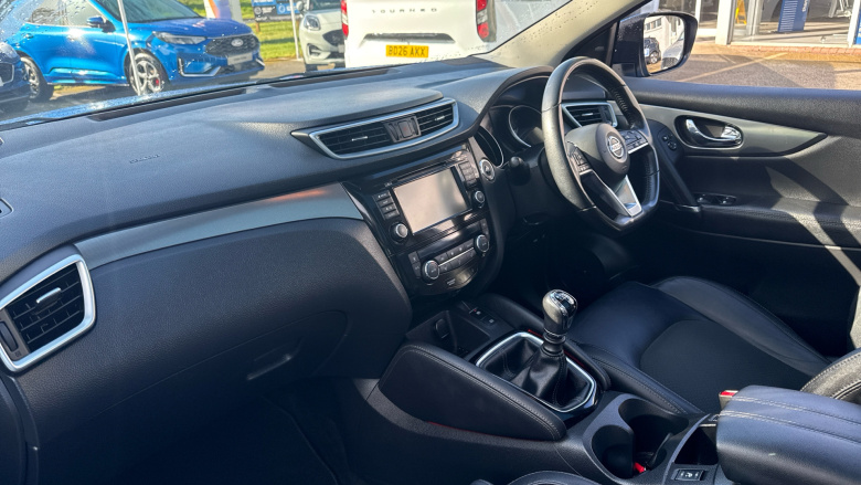 Nissan Qashqai 1.5 dCi 115 Tekna 5dr Diesel Hatchback